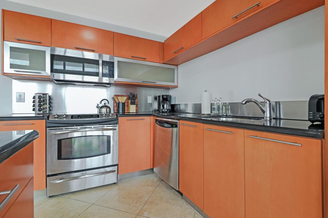 Roami At Sunny Isles Apartment ไมอามีบีช ภายนอก รูปภาพ