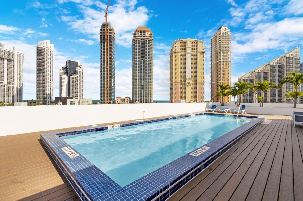 Roami At Sunny Isles Apartment ไมอามีบีช ภายนอก รูปภาพ
